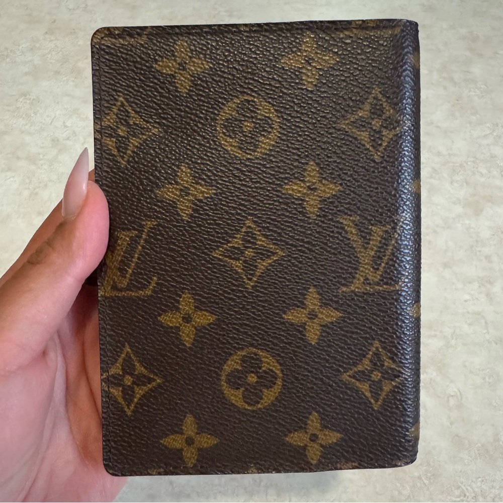 Authentic Louis Vuitton PM Monogram Agenda - Picture 5 of 14